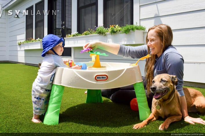 image of SYNLawn West Palm Beach FL pets artificial grass safe for family dogs and kids